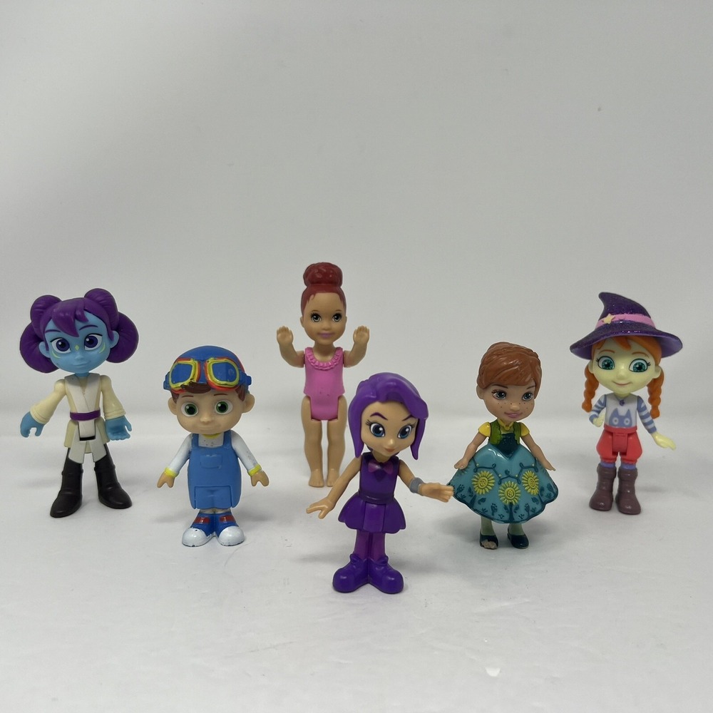 Mixed Lot of 6 Kids Toys/figures Kelly Mattel, ana, tom-tom coco melon and etc.